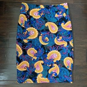 Lula Roe Cassie skirt size M